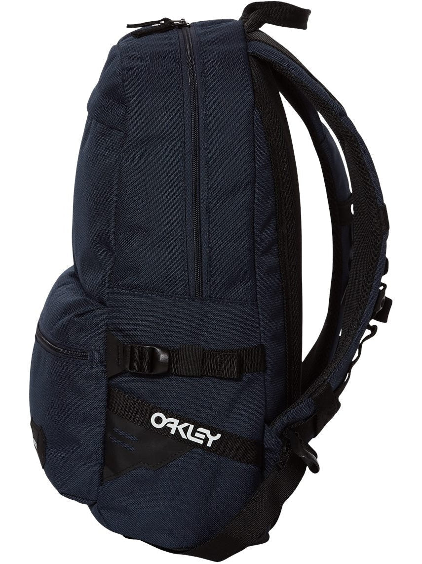 Oakley 20L Street Backpack - JL Franklins