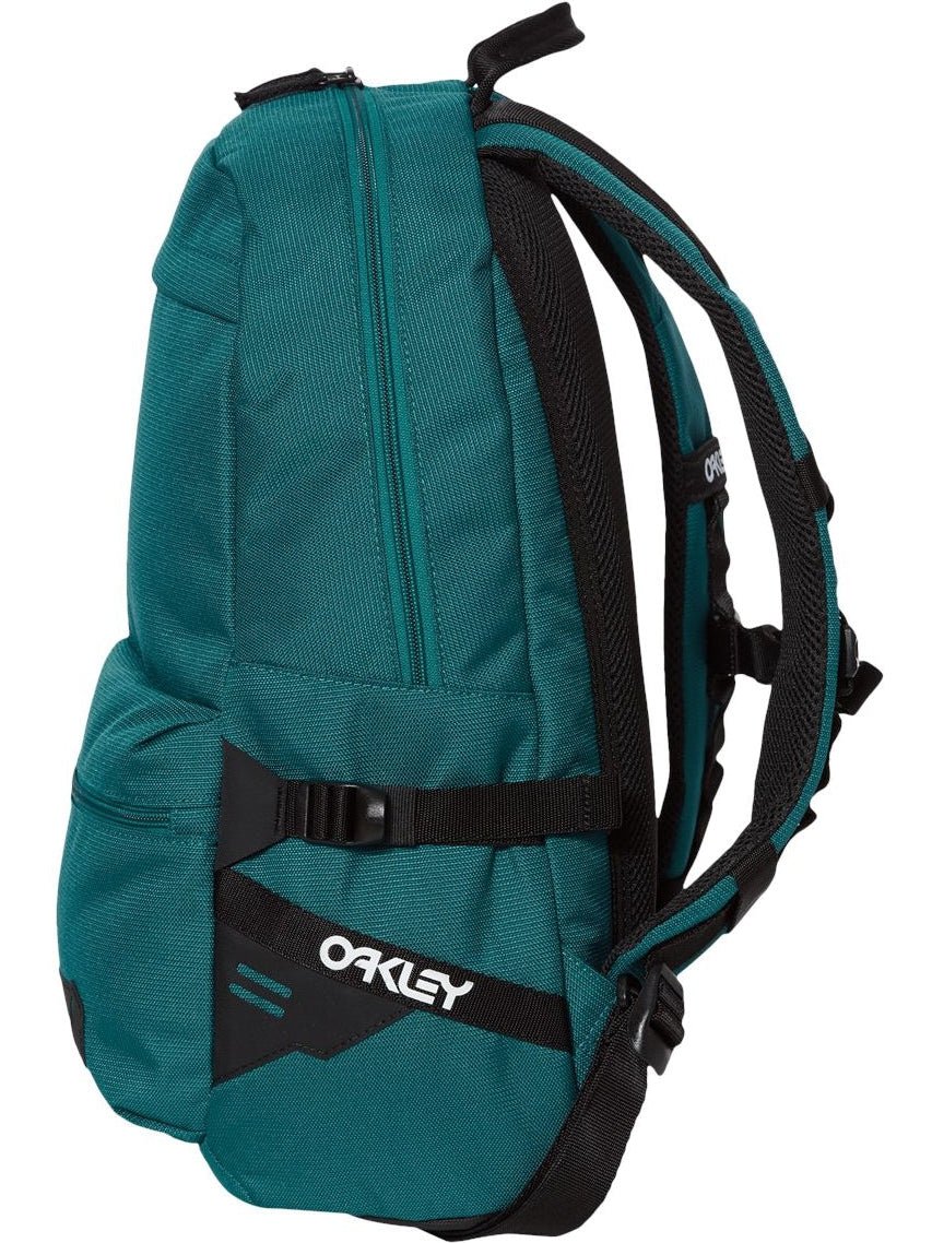 Oakley 20L Street Backpack - JL Franklins