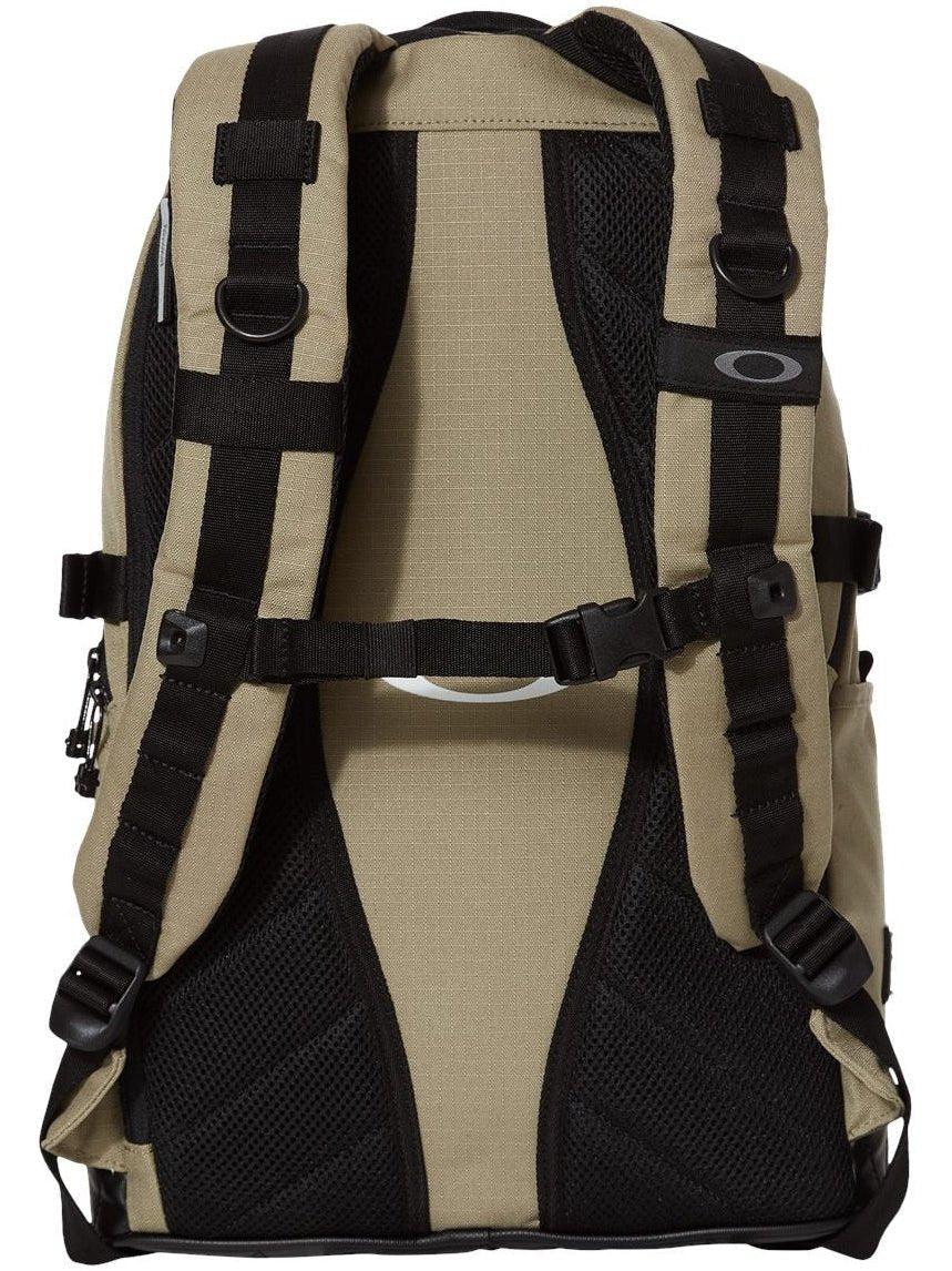 Oakley 23L Utility Backpack - JL Franklins